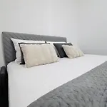 Banana Bay Residence- 4br With Pool,table Tennis,1min From The Sea By Mana Gers * Vasilikí