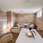 Villa Banana Bay Residence- 4br With Pool,table Tennis,1min From The Sea By Mana Gers Vasilikí