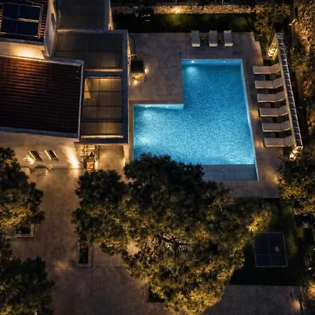 Villa Banana Bay Residence- 4br With Pool,table Tennis,1min From The Sea By Mana Gers Vasilikí