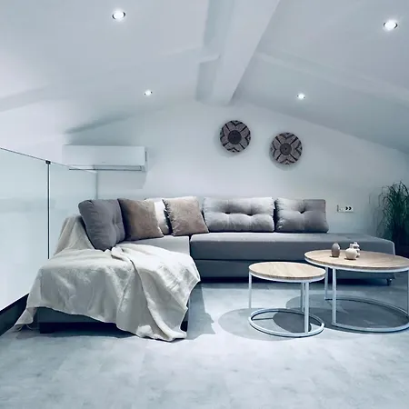 Banana Bay Residence- 4br With Pool,table Tennis,1min From The Sea By Mana Gers Vasilikí