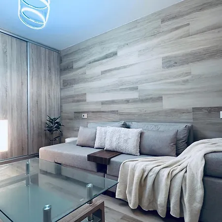 Banana Bay Residence- 4br With Pool,table Tennis,1min From The Sea By Mana Gers Villa