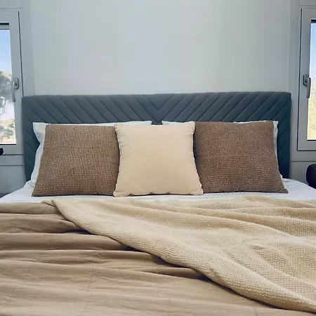 Banana Bay Residence- 4br With Pool,table Tennis,1min From The Sea By Mana Gers Villa Vasilikí
