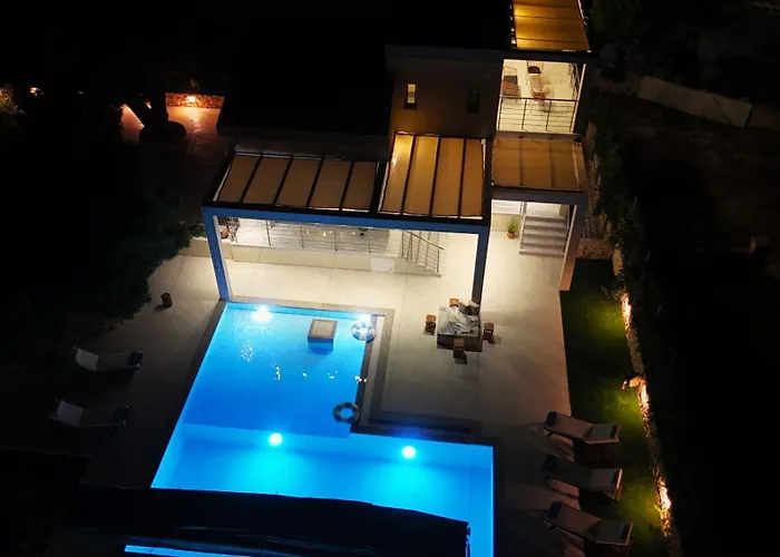 Banana Bay Residence- 4br With Pool,table Tennis,1min From The Sea By Mana Gers * Vasilikí