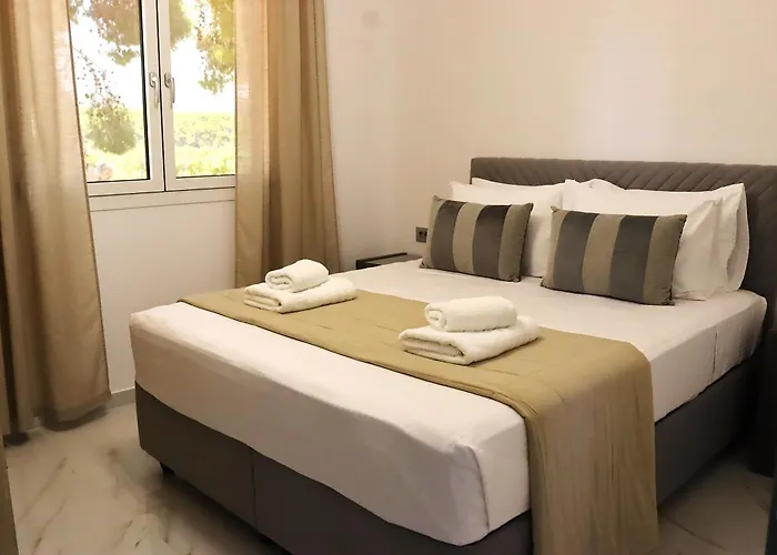 Banana Bay Residence- 4br With Pool,table Tennis,1min From The Sea By Mana Gers