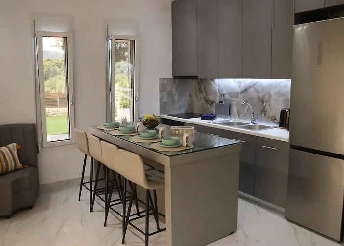 Banana Bay Residence- 4br With Pool,table Tennis,1min From The Sea By Mana Gers ヴィラ